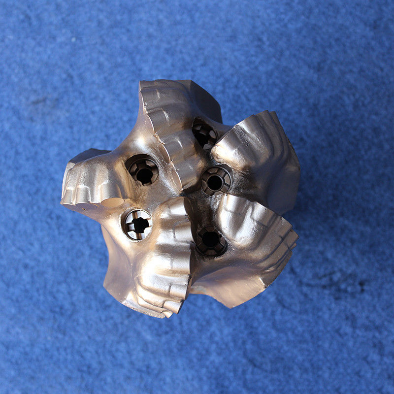 8 1/4 (209,6 mm) Perforazione per petrolio PDC con bassa abrasività ISO9001