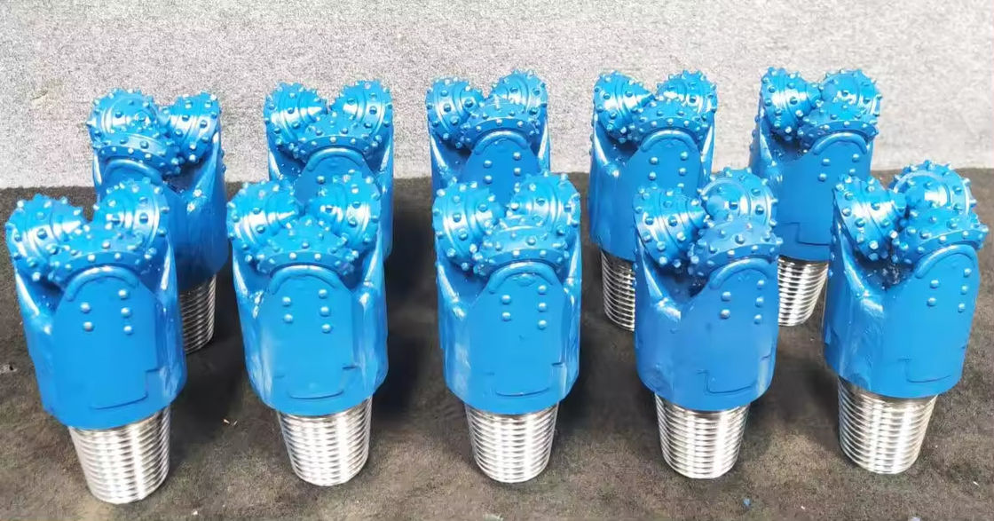 Peso del bit tricone 2-3/8 API Reg Thread Tricone Roller Bits per la perforazione del petrolio
