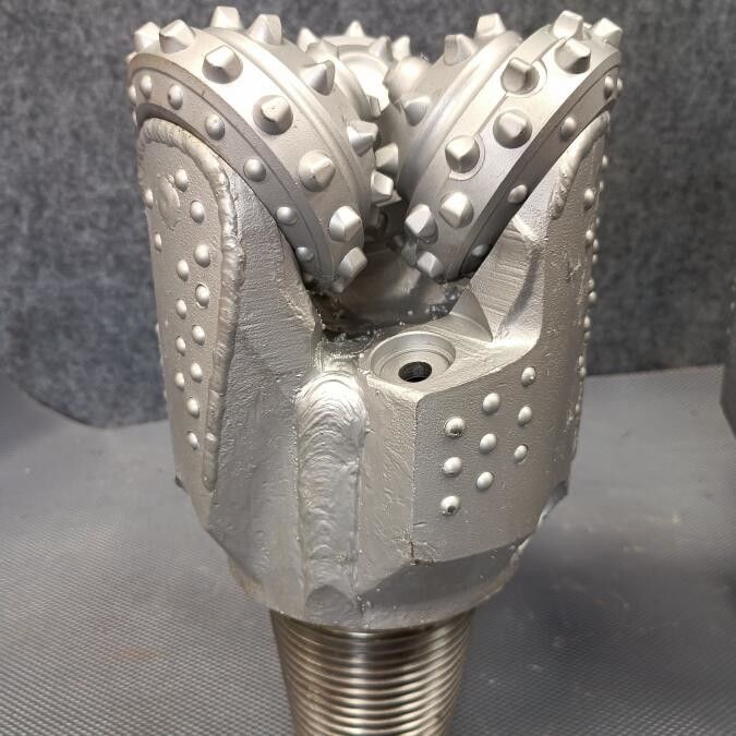 Scalature di carburo tricone di gomma sigillate per rocce, ciottoli ecc. - 3 1/2 API Reg