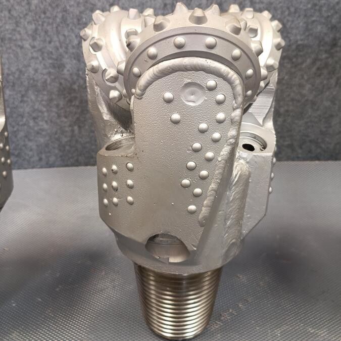 Scalature di carburo tricone di gomma sigillate per rocce, ciottoli ecc. - 3 1/2 API Reg