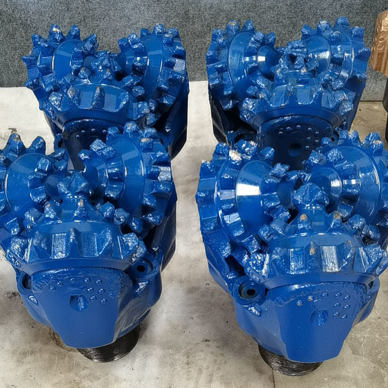 9 5/8 pollici Carbide Roller Bearing Tricone Bit per Formazioni di Resistenza alla Compressione Mediamente Dure in Costruzione