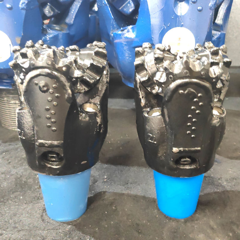 Bici di cuscinetto a rotolatore con denti di carburo sinterizzato per la perforazione di pozzi idrici