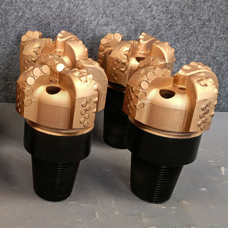 Fabbrica cinese personalizzato di alta qualità tipo PDC Drag Bit per la perforazione di pozzi d'acqua miniera di carbone