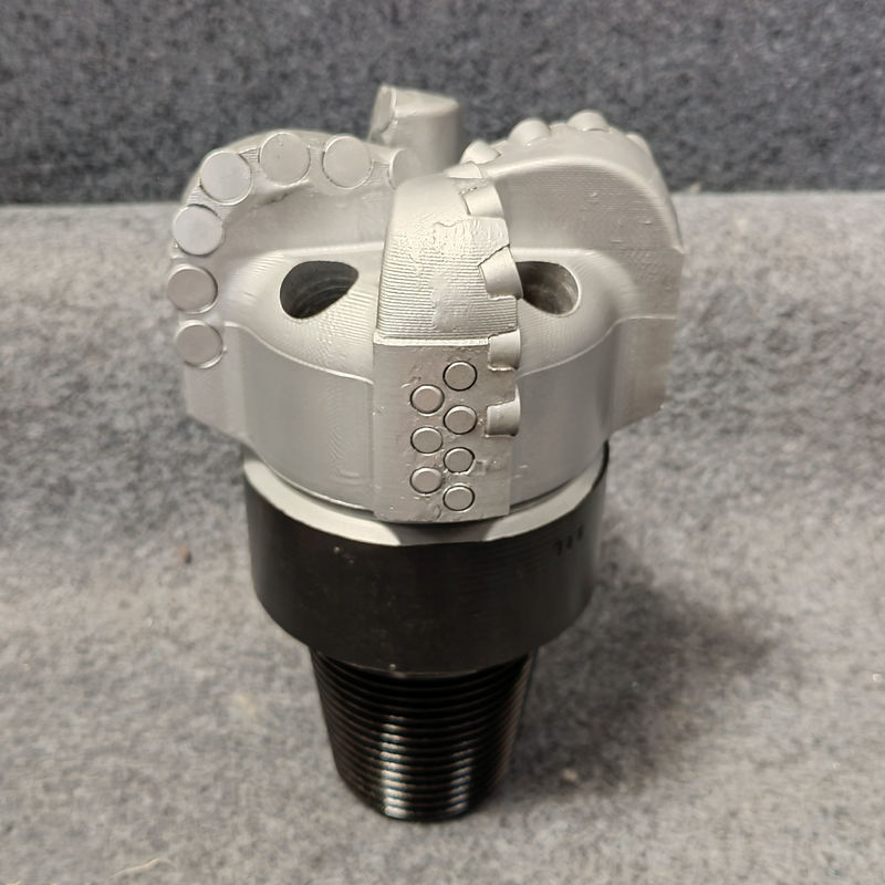 Punte PDC in acciaio al carburo con design a tagliente fisso e 4 lame da 146 mm per perforazione di pozzi d'acqua