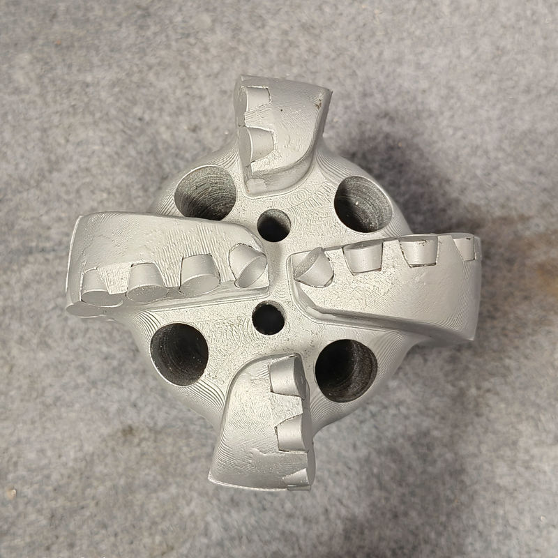 Punte PDC in acciaio al carburo con design a tagliente fisso e 4 lame da 146 mm per perforazione di pozzi d'acqua